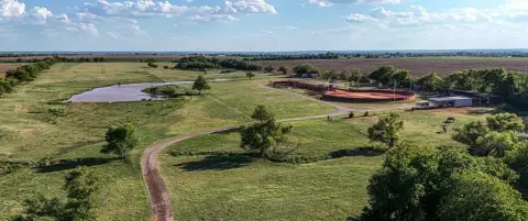 Equestrian Property with Arena and Stables
