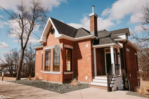 Turnkey Commercial Property in Burlington