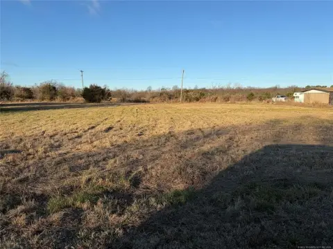 Commercial Lot Near Belle Starr