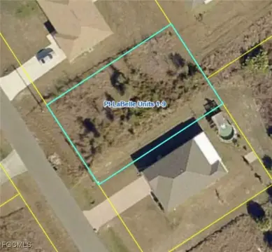 Residential Land in Port LaBelle