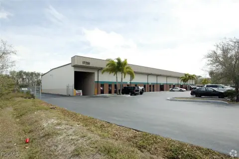 Fort Myers Commercial Space Available