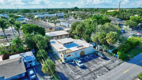 5-Unit Apartment Property with Pool