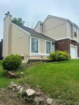 Spacious Duplex with Lease in Place