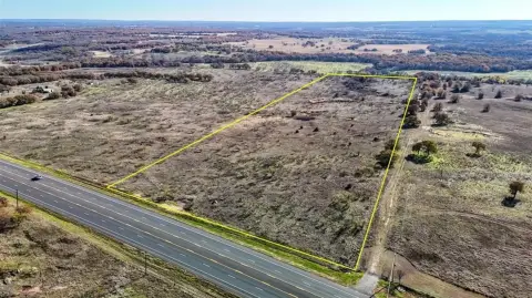 Nocona Land with Highway Frontage