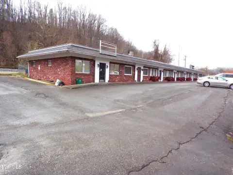 Coeburn Commercial Unit For Sale