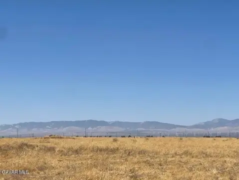 Land in Antelope Acres