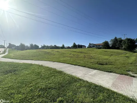 Buildable Lot in Chariton, Iowa