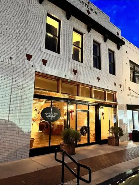 Historic Retail Building in Navasota