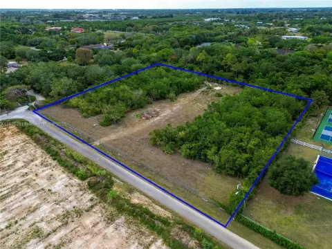 Homestead Land Parcel For Sale