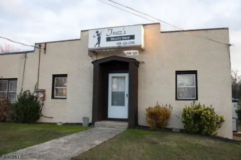 Retail/Office Space in Bridgewater