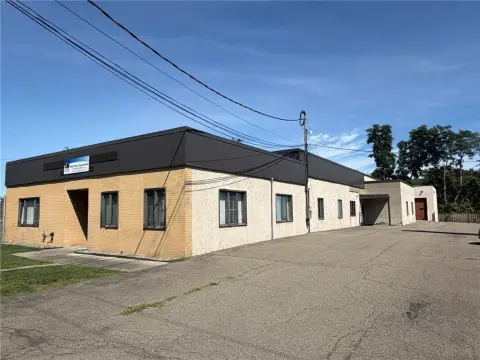 Flex Space with Shop Facilities