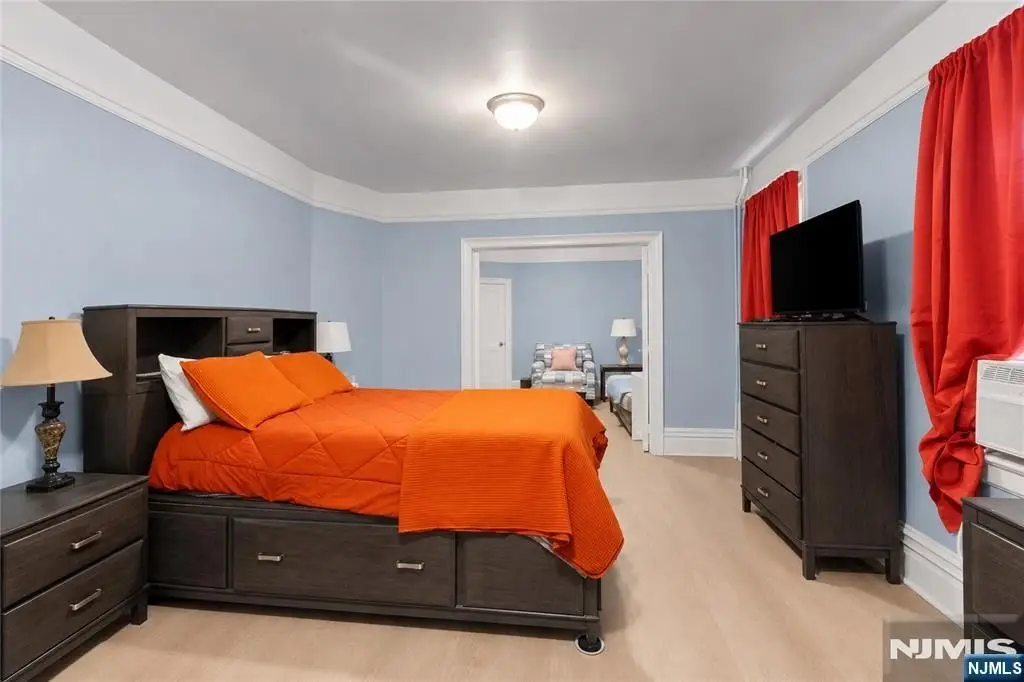 Picture 9