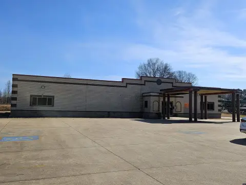 Office Building in Paris, TN