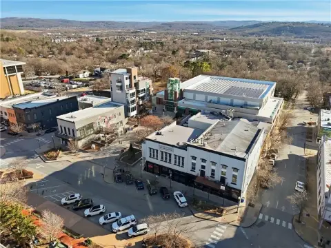 Fayetteville Retail/Office/Restaurant Space