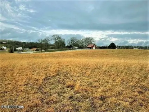 Unrestricted Land Near Sweetwater Amenities