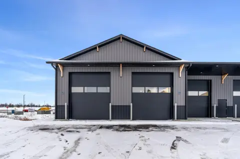 Finished Zeeland Commercial Hangout Space