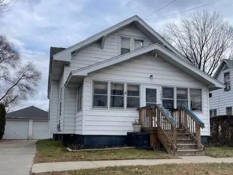 Muskegon Multi-Family Home For Sale