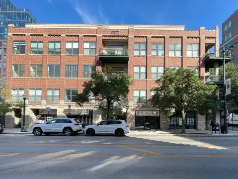 West Loop Corner Commercial Condo