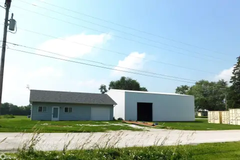 Creston Industrial Property with Workshop