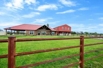 Oklahoma Ranch with Custom Home