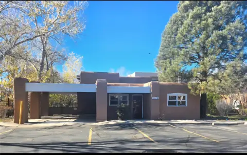 Santa Fe Office with Carport