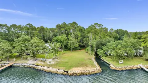 Waterfront Land in Gulf Breeze