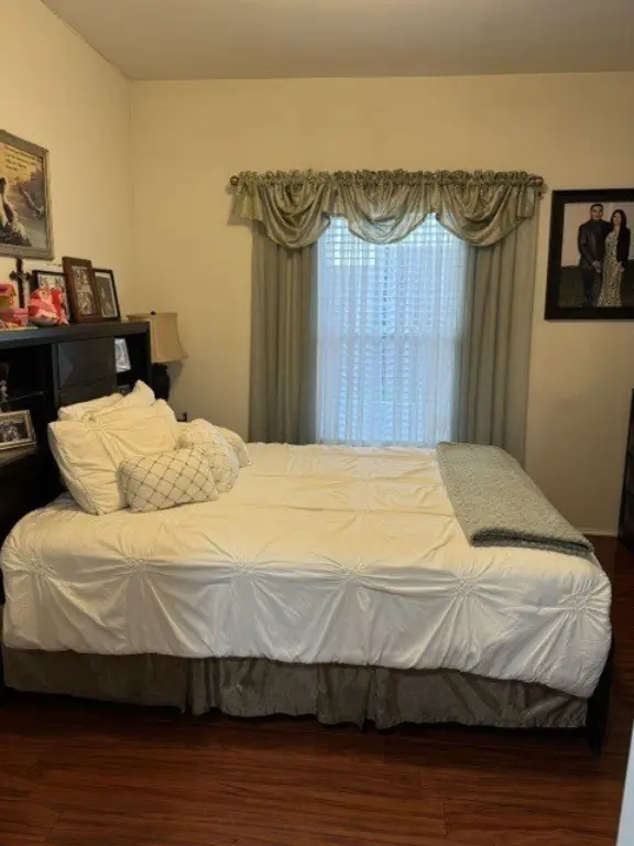 Picture 4