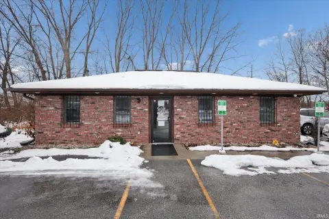 Versatile Mixed-Use Building in Elkhart