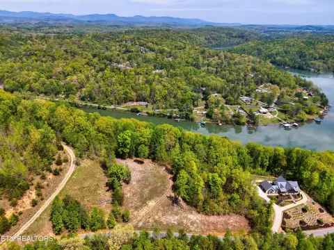 Ladd Landing Estate-Sized Property