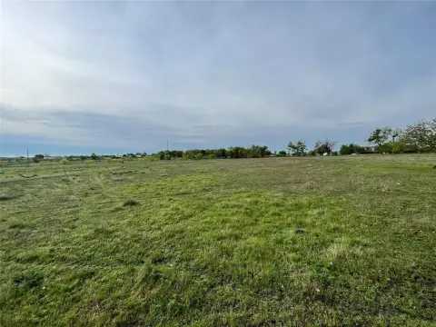 4.6 Acres Land in Lorena, TX