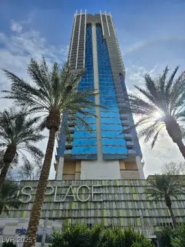 Las Vegas High-Rise Condo