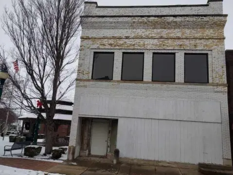 Tuscola Retail/Showroom Space For Sale