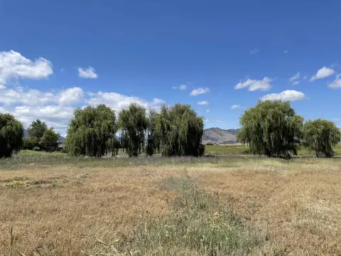 Montague, CA 2.1 Acre Lot