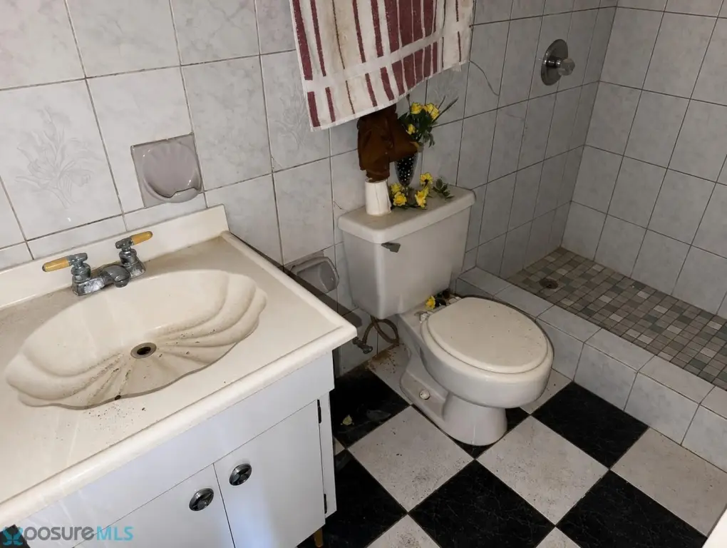 Picture 8