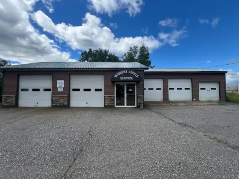 Tilton Commercial Space with Bays