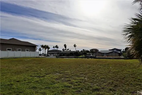 Waterfront Residential Lot in Port Aransas