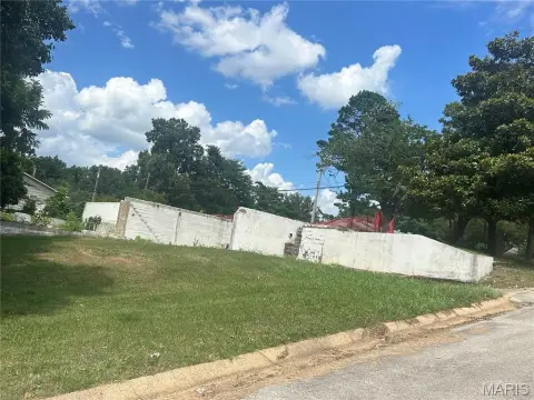 Poplar Bluff Commercial Corner Lot