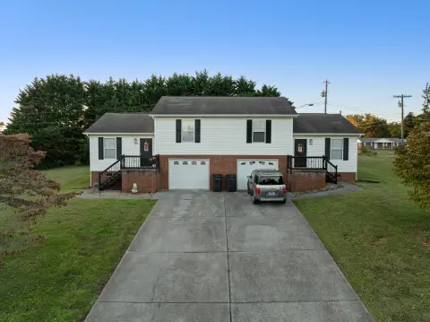 Talbott, TN Duplex with Garages