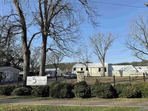 Gadsden Warehouse with Highway Visibility