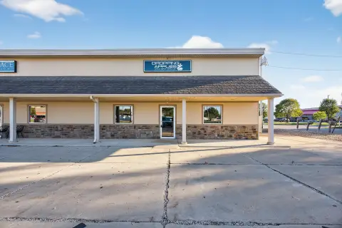 Versatile Commercial Property Near I-75