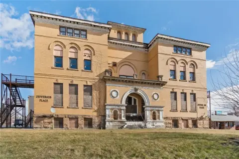 23-Unit Building in Prime Location