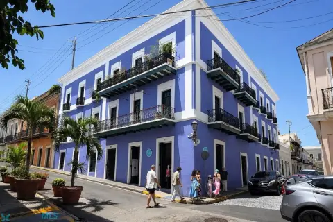 Ground-Level Mixed-Use Property