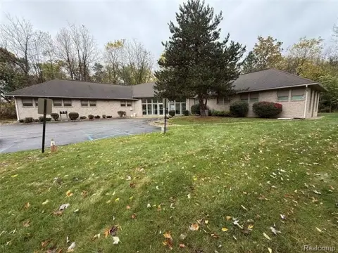 Medical Suite Near McLaren Hospital