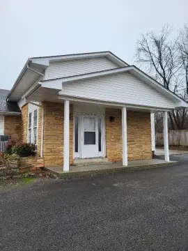 Jamestown Duplex with Parking