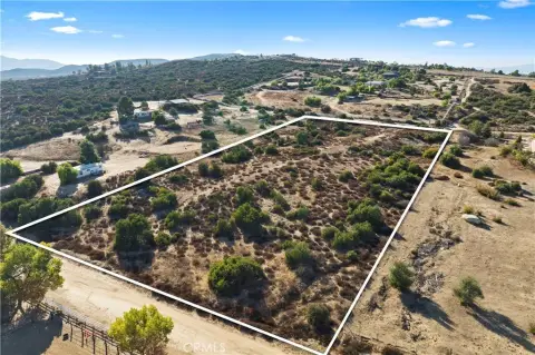 Hemet Land with Usable Lot