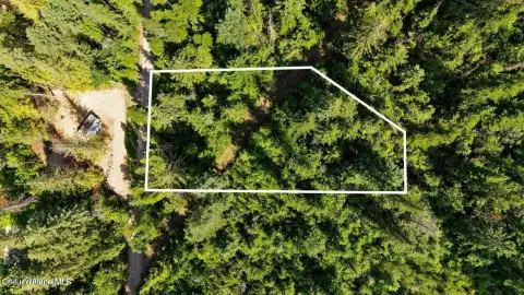 Scenic Lot Near Public Beach