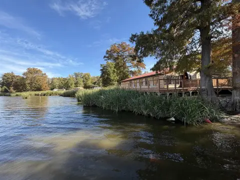 Turnkey Resort and Restaurant Opportunity