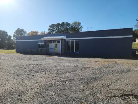 Dresden Commercial Property on Highway