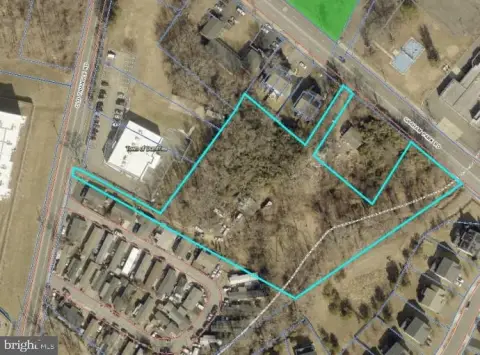 Residential Land in Triangle, VA