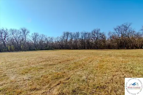 Spacious 5-Acre Tracts Near Clinton
